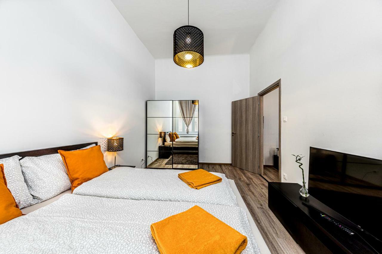 Precious Spot Lägenhet Budapest Exteriör bild
